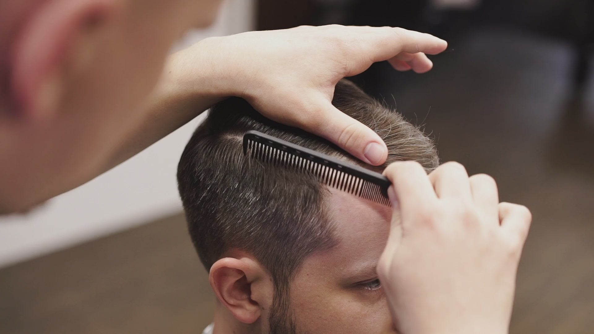 salon hair cutting comb